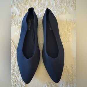 NWOT CUSHIONAIRE STRETCH NAVY FLATS WOMEN’S SIZE 9, ORIG $65